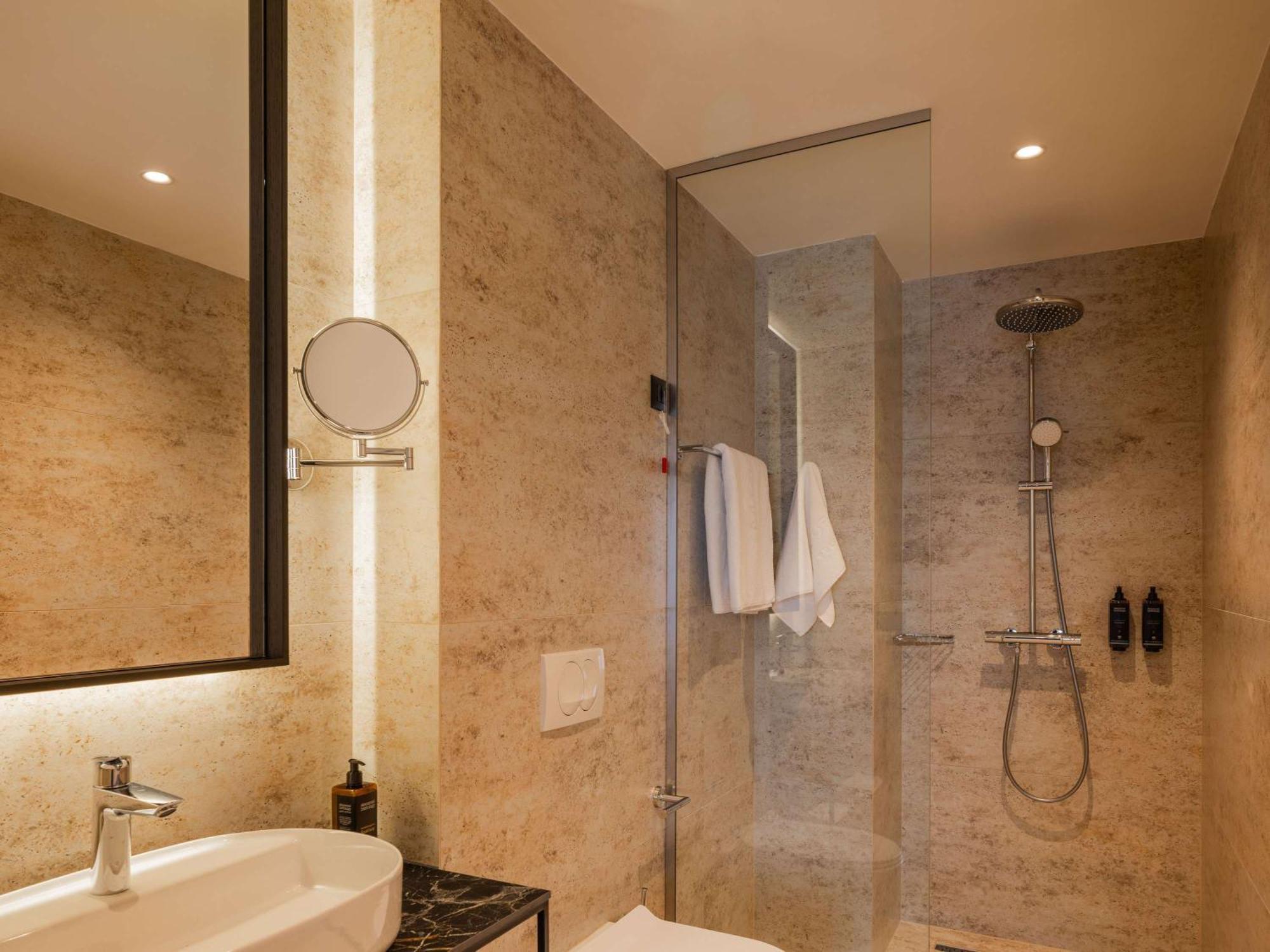 Mercure Prishtina City Pristina Exterior photo